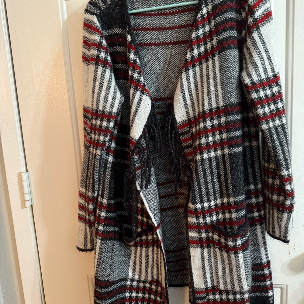 Cozy Plaid Cardigan - Black, Red, White